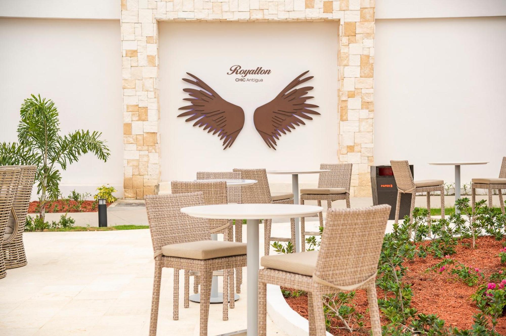 Royalton Chic Antigua, An Autograph Collection All-Inclusive Resort - Adults Only セントジョンズ エクステリア 写真