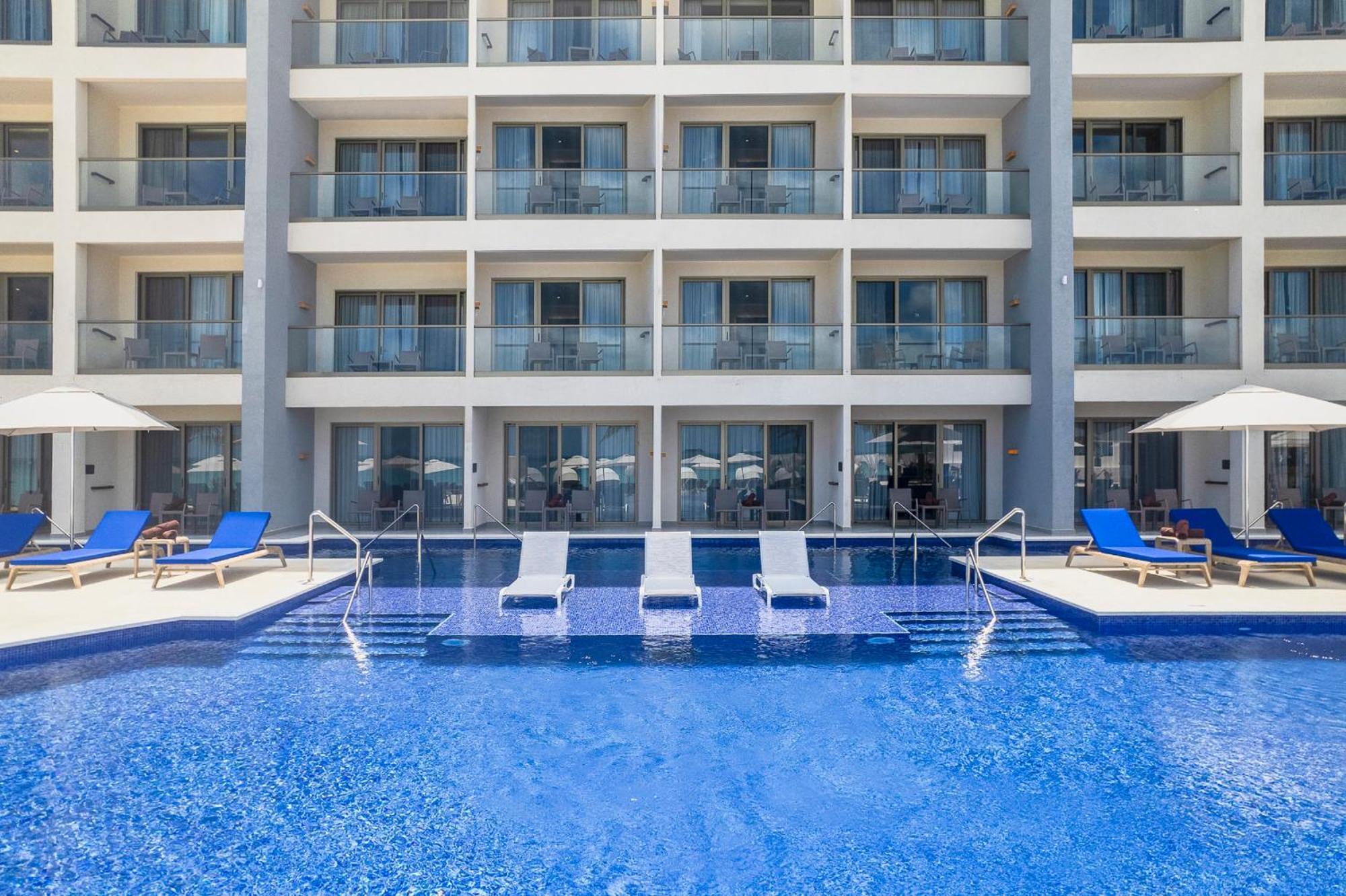 Royalton Chic Antigua, An Autograph Collection All-Inclusive Resort - Adults Only セントジョンズ エクステリア 写真