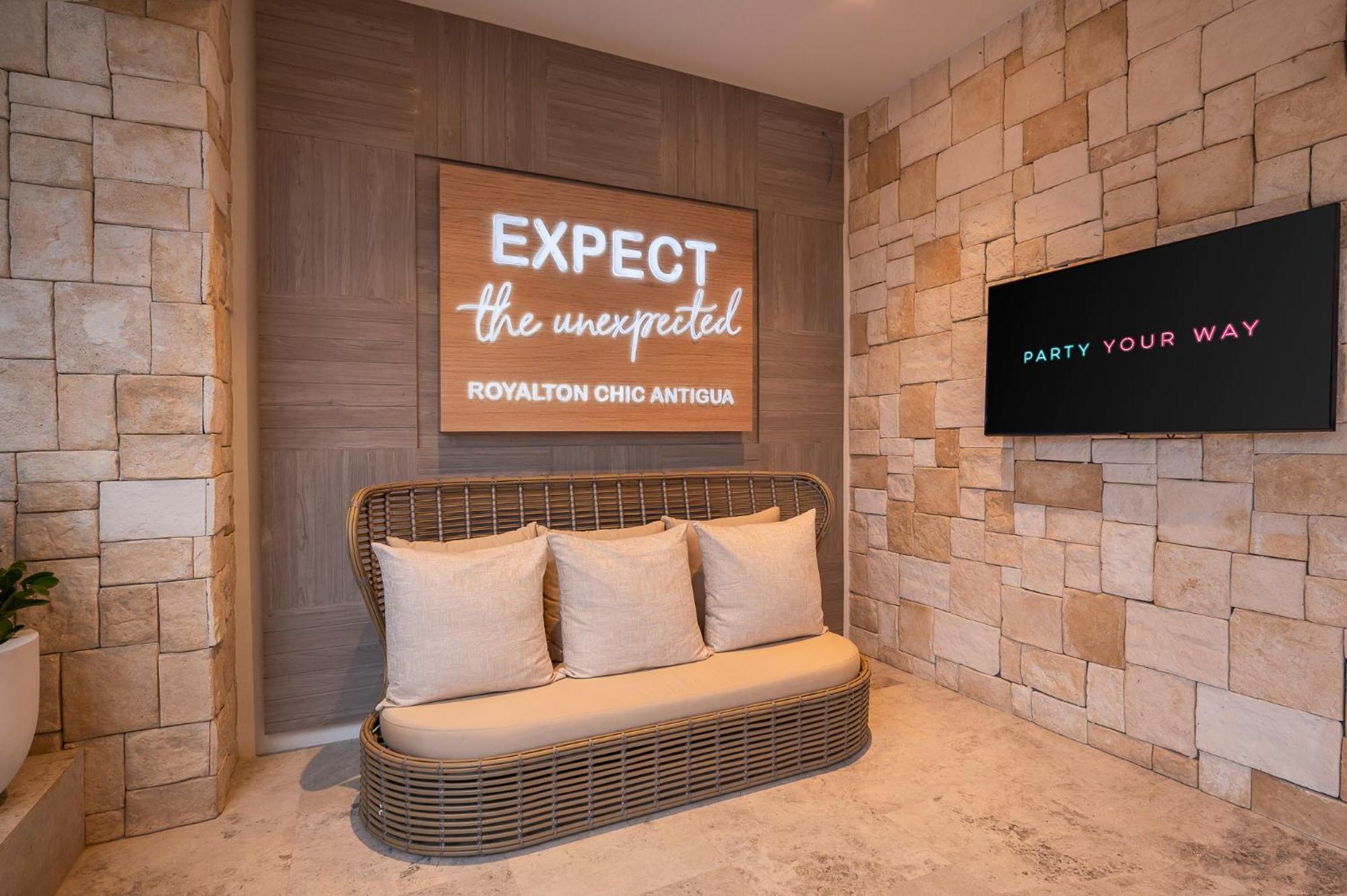 Royalton Chic Antigua, An Autograph Collection All-Inclusive Resort - Adults Only セントジョンズ エクステリア 写真